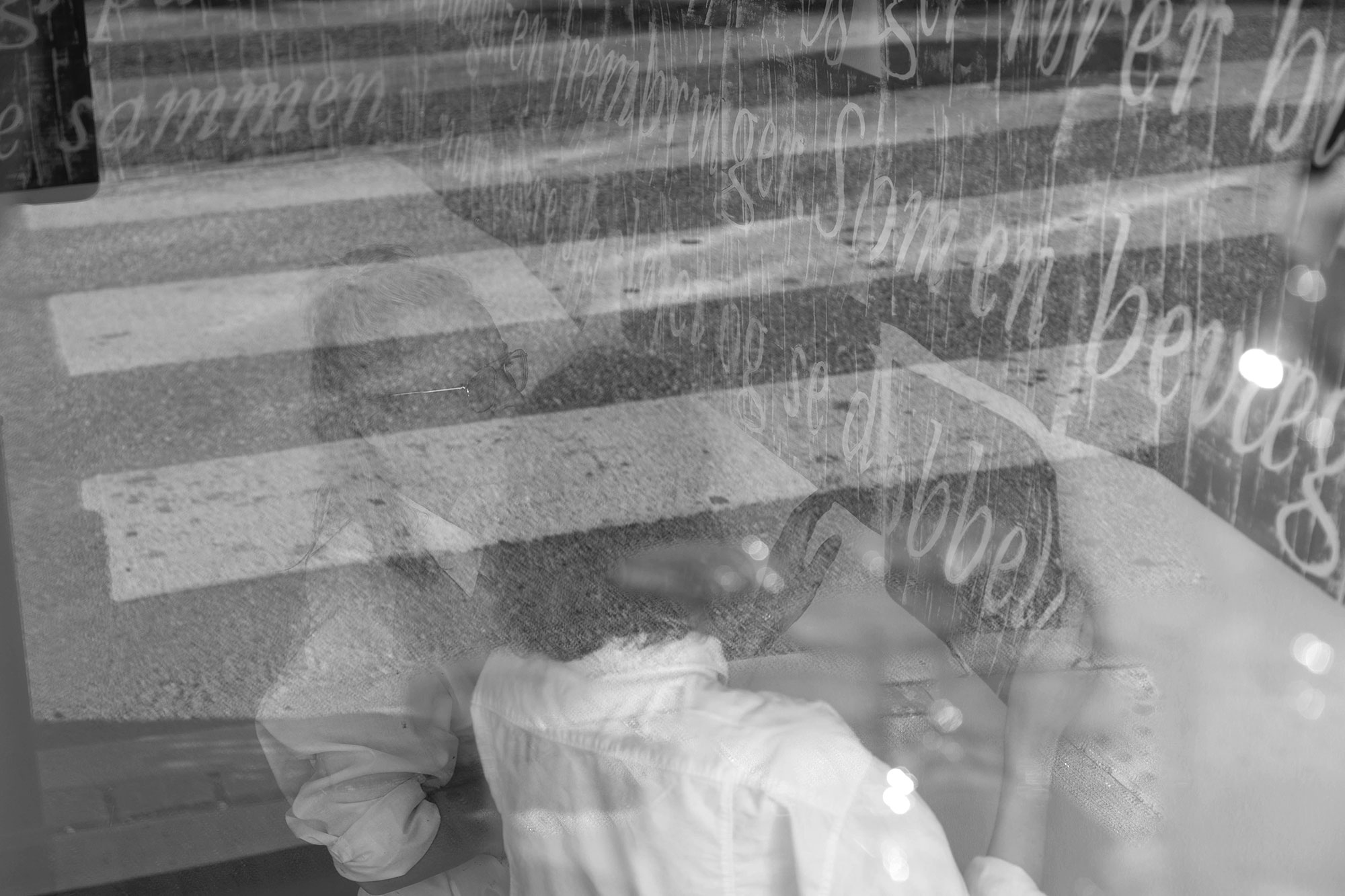 Performance_Hvis_solen_slukkede_nu_OlgaBenedicte_AnneZychalakStolten_37web_SH_photo_JeppeTolstrupBach